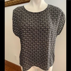 Zac & Rachel Black and white top , size M